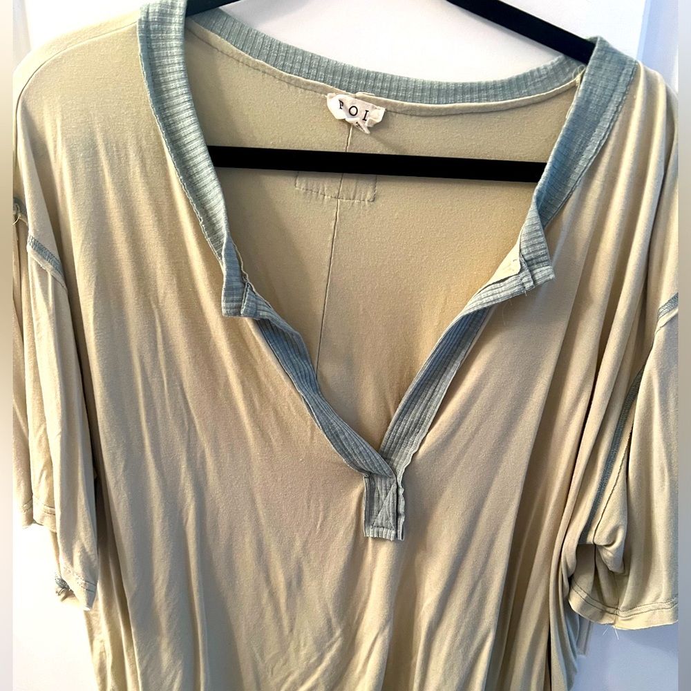 Sage POL tshirt with contrast trim